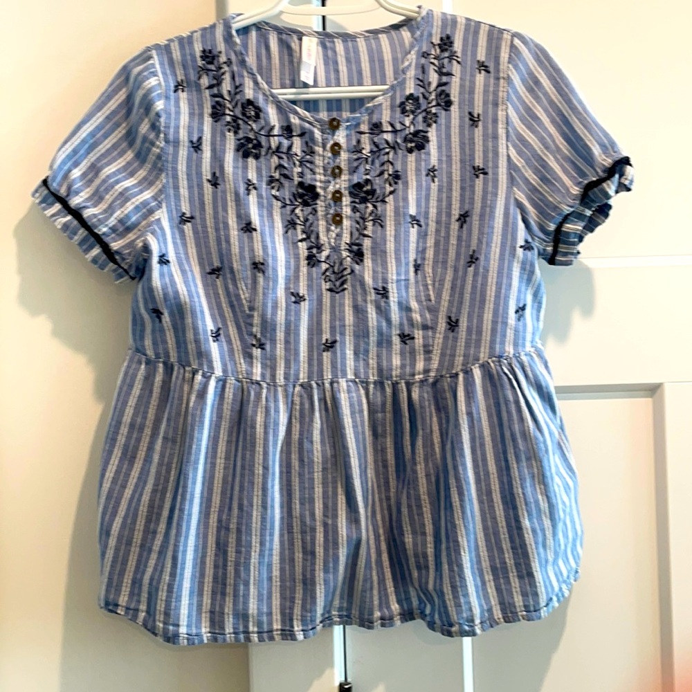Xhilaration size small too